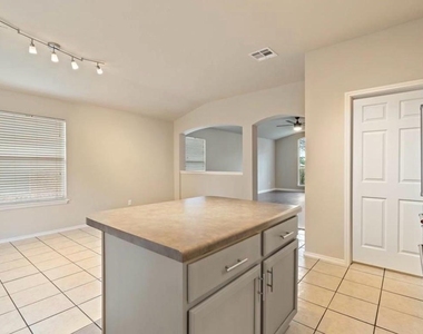 2605 Butler Way - Photo Thumbnail 11