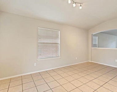2605 Butler Way - Photo Thumbnail 13