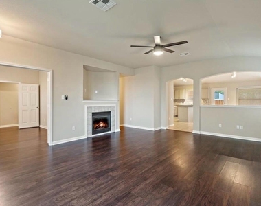2605 Butler Way - Photo Thumbnail 2