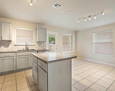 2605 Butler Way - Photo Thumbnail 12