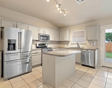 2605 Butler Way - Photo Thumbnail 6