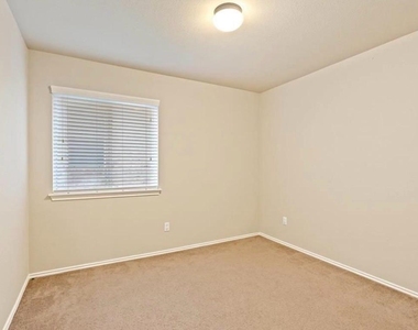 2605 Butler Way - Photo Thumbnail 23