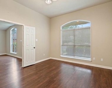 2605 Butler Way - Photo Thumbnail 19