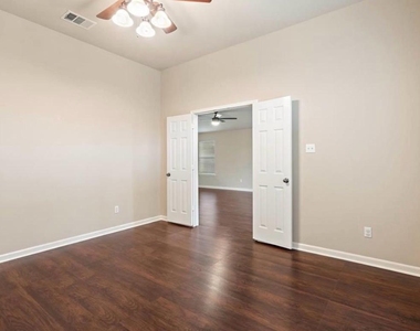 2605 Butler Way - Photo Thumbnail 18