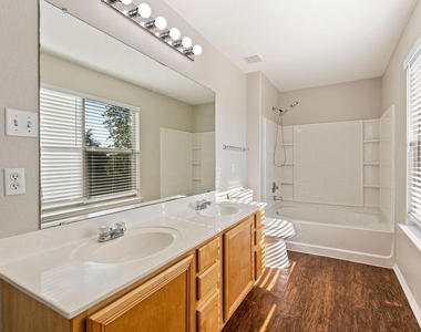 1209 Apollo Cir - Photo Thumbnail 19