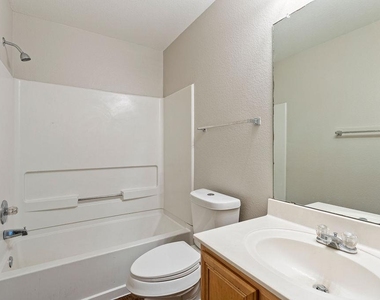 1209 Apollo Cir - Photo Thumbnail 12