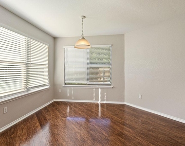 1209 Apollo Cir - Photo Thumbnail 7