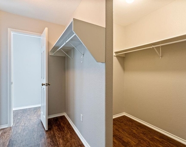 1209 Apollo Cir - Photo Thumbnail 20