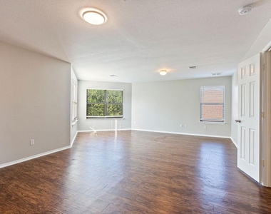 1209 Apollo Cir - Photo Thumbnail 17