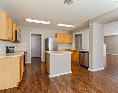 1209 Apollo Cir - Photo Thumbnail 8