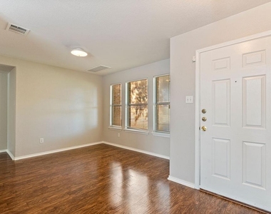 1209 Apollo Cir - Photo Thumbnail 3