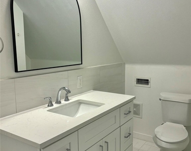 2924 E 13th St - Photo Thumbnail 21