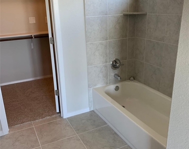 8116 Bronco Ln - Photo Thumbnail 22
