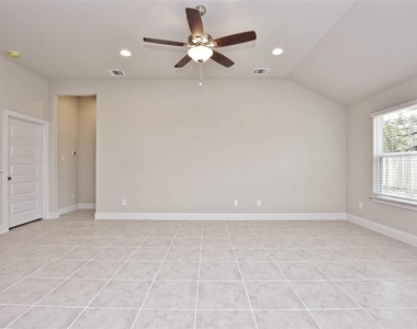8116 Bronco Ln - Photo Thumbnail 5