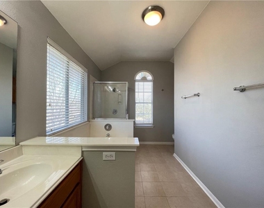 110 Cotton Creek Way - Photo Thumbnail 17