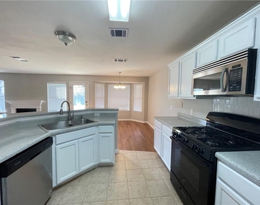 110 Cotton Creek Way - Photo Thumbnail 10