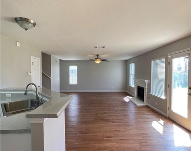 110 Cotton Creek Way - Photo Thumbnail 7