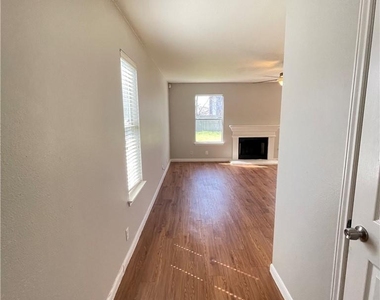 110 Cotton Creek Way - Photo Thumbnail 2