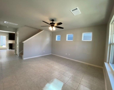 17926 Papaveri Way Way - Photo Thumbnail 6