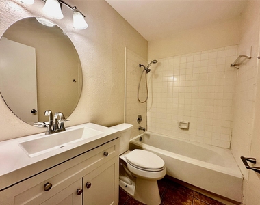 11612 Fruitwood Pl - Photo Thumbnail 18