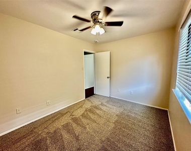 11612 Fruitwood Pl - Photo Thumbnail 11