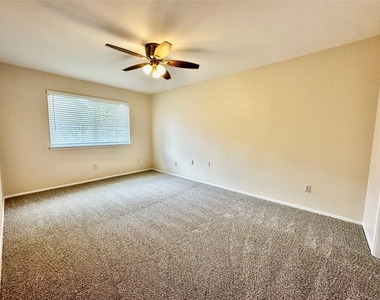 11612 Fruitwood Pl - Photo Thumbnail 17