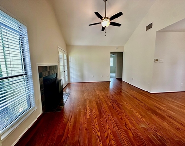 11612 Fruitwood Pl - Photo Thumbnail 9