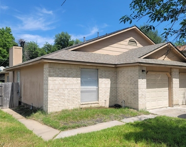 1306 York Castle Dr - Photo Thumbnail 1