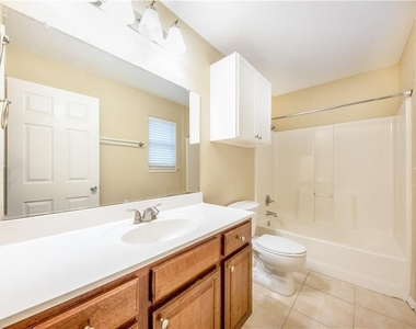 2809 E 22nd St - Photo Thumbnail 14