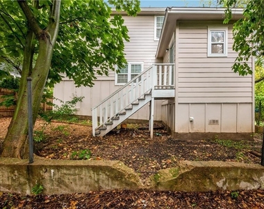 2809 E 22nd St - Photo Thumbnail 20