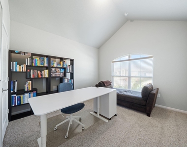 2412 Star Hill Ranch St - Photo Thumbnail 3