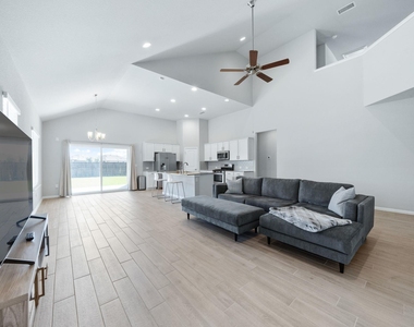 2412 Star Hill Ranch St - Photo Thumbnail 13