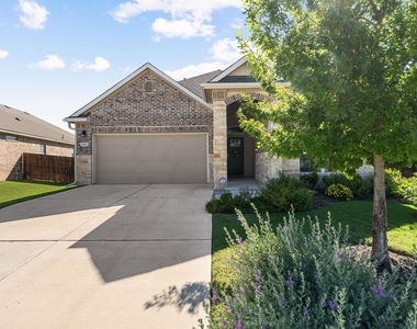 2412 Star Hill Ranch St - Photo Thumbnail 1