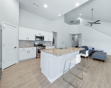 2412 Star Hill Ranch St - Photo Thumbnail 18