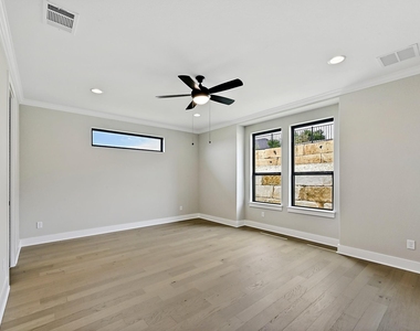 3601 Easy Money St - Photo Thumbnail 24