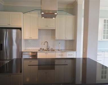20975 Waterside Dr - Photo Thumbnail 4
