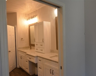 20975 Waterside Dr - Photo Thumbnail 27