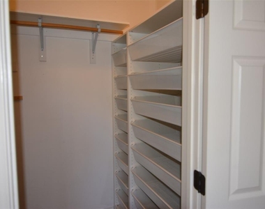 20975 Waterside Dr - Photo Thumbnail 11