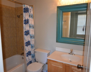 20975 Waterside Dr - Photo Thumbnail 10