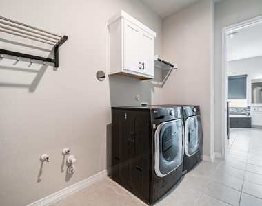 439 Painted Creek Way - Photo Thumbnail 31