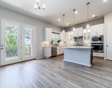 439 Painted Creek Way - Photo Thumbnail 7