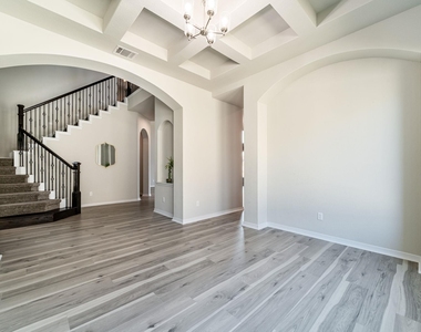 439 Painted Creek Way - Photo Thumbnail 8