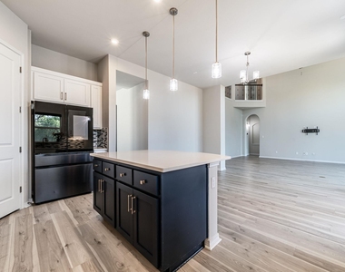 439 Painted Creek Way - Photo Thumbnail 6