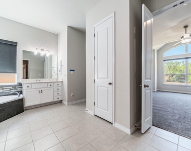 439 Painted Creek Way - Photo Thumbnail 26