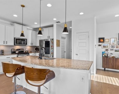6201 Pine Leaf Trl - Photo Thumbnail 8