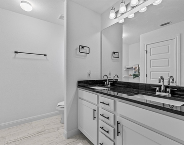 6201 Pine Leaf Trl - Photo Thumbnail 20