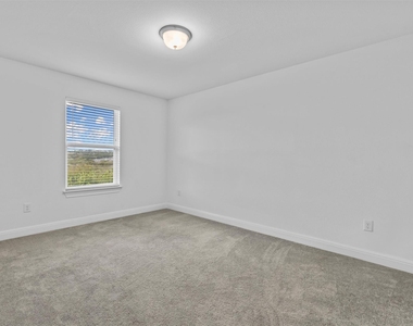 6201 Pine Leaf Trl - Photo Thumbnail 23