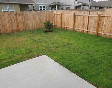 6404 Gunflint Dr - Photo Thumbnail 19