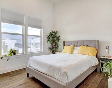 6317 Toscana Ave - Photo Thumbnail 22
