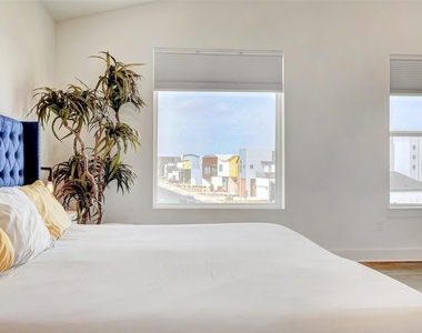 6317 Toscana Ave - Photo Thumbnail 16